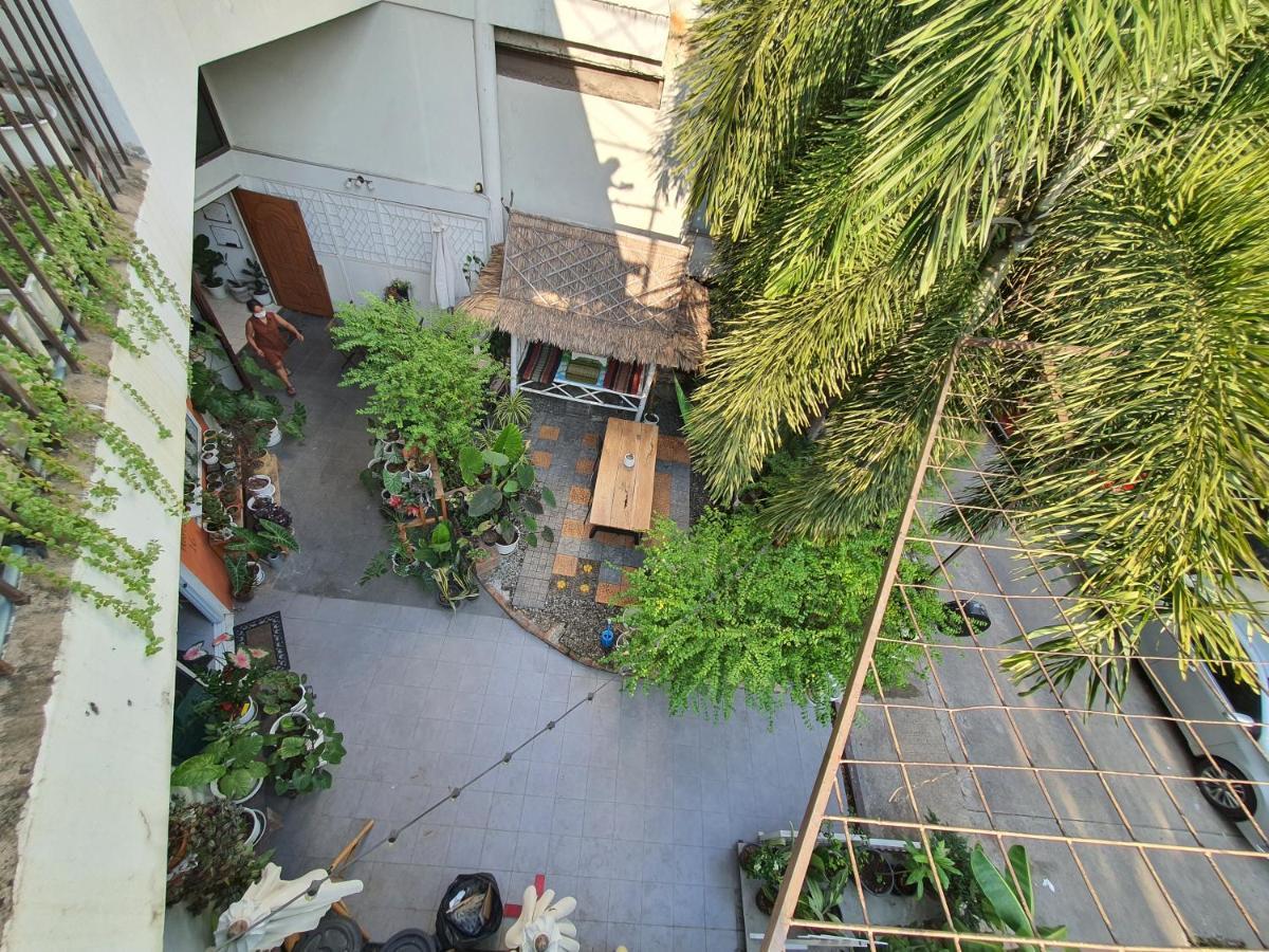 Home16 Sukhumvit16 Bangkok Exterior photo